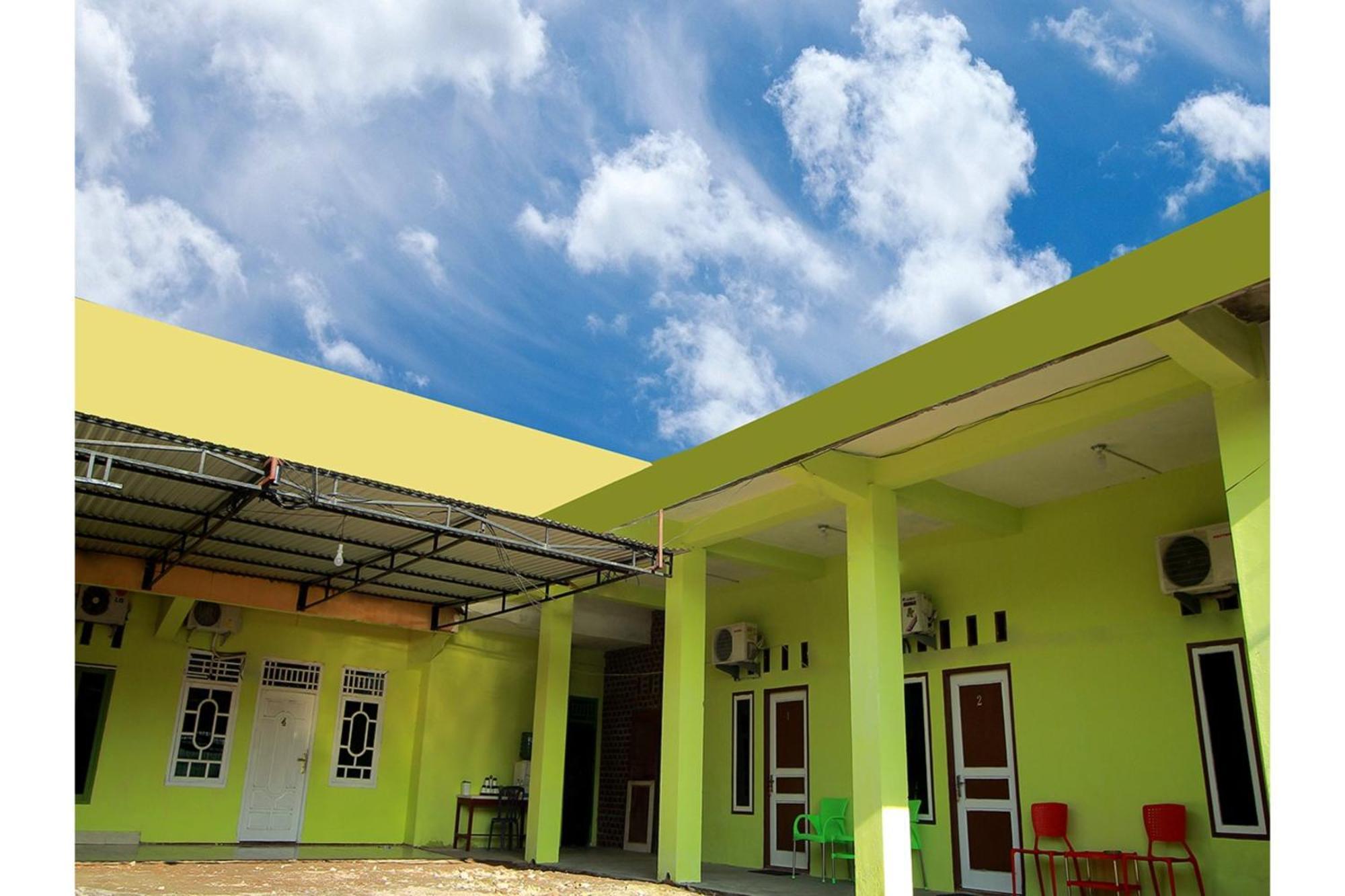 Oyo 2585 Sherren Guest House Lubuklinggau Ngoại thất bức ảnh
